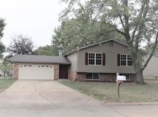15 Sunbeam Ct, Saint Peters, MO 63376