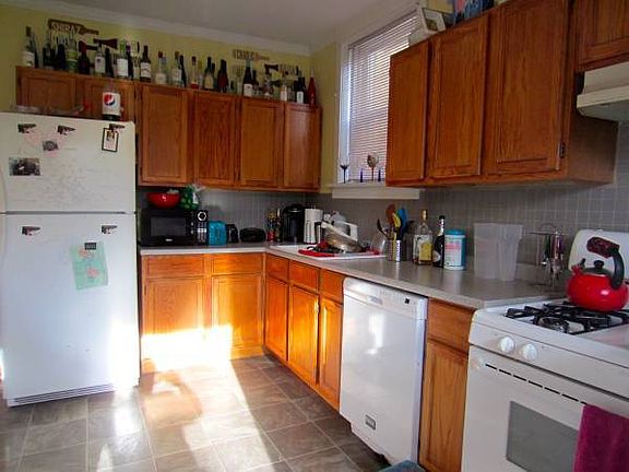 2nd image of 6446 N Greenview Ave APT 1