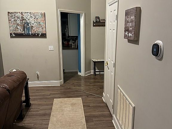 4th image of 389 Burton St