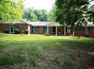 2201 Primm Rd, Charlotte, NC 28216
