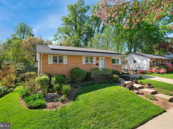 1715 Wilmart St, Rockville, MD 20852
