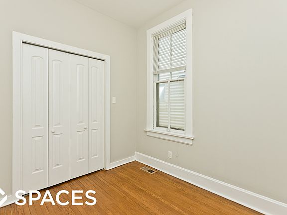 5th image of 1216 W Barry Ave APT 1R