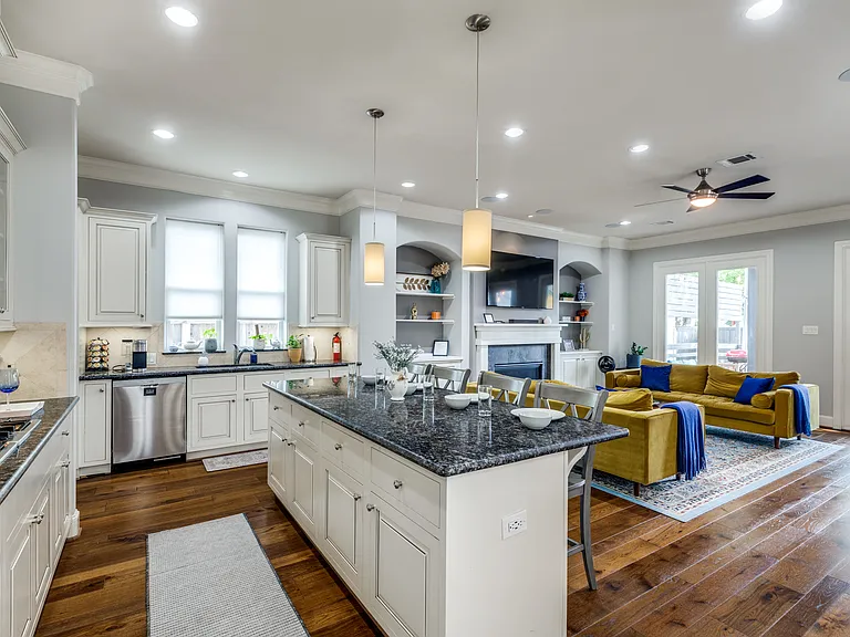 4535 Polk St — Photo 10