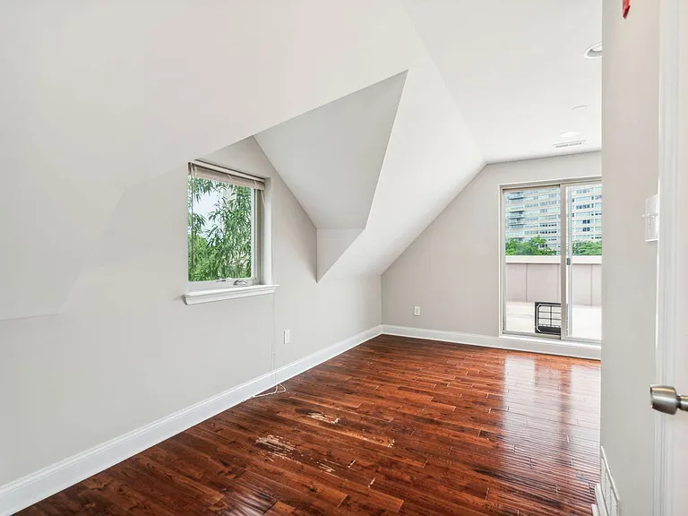 2228 Summer St #3 — Photo 18