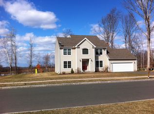 85 Round Hill Rd, Manchester, CT 06040