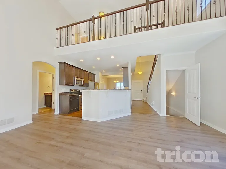 7415 Pimlico Dr — Photo 3