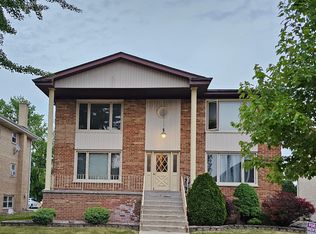 4511 Grove Ave APT 3, Brookfield, IL 60513