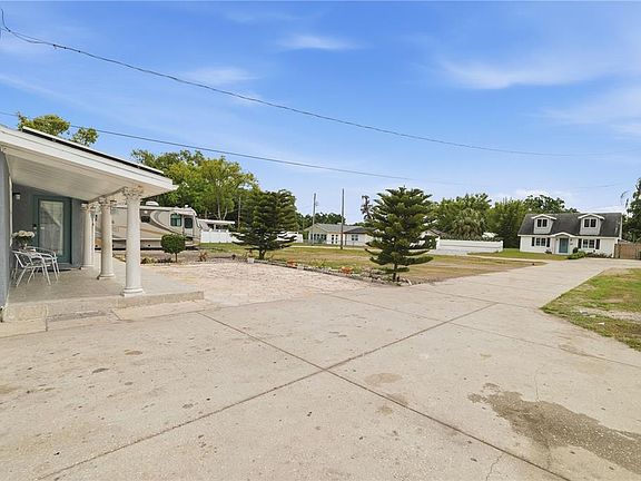 4th image of 1309 W Arctic St