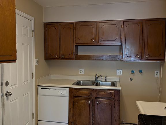 2nd image of 4648 Swadley St #2