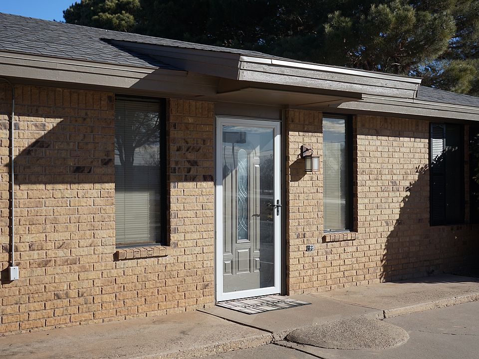 1st image of 255 E 27th St #10