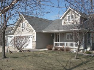 3555 Gershwin Ave N, Oakdale, MN 55128