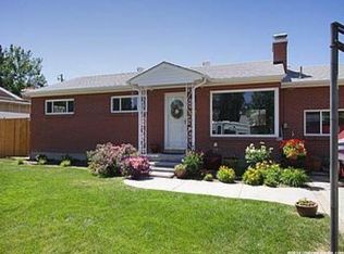 390 E Montgomery Dr, Sandy, UT 84070