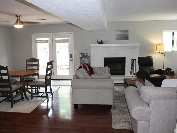 3rd image of 500 Laketower Dr Unit 100