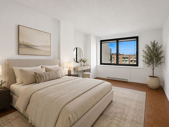 5th image of 531 Main St APT 1213