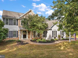 40 Blossom Ln, Pottstown, PA 19465