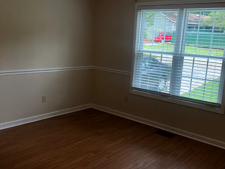 118 Clifford Ct — Photo 8