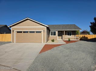 203 Cleek Ct, Yerington, NV 89447