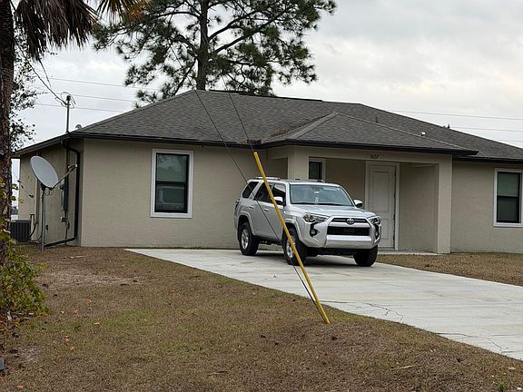 2nd image of 5037 N Dogwood Cir