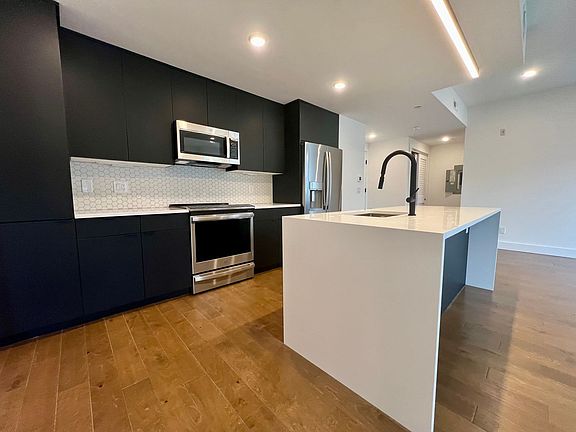 5th image of 1501 N 31st St APT 418