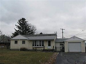 1st image of 5 Barratt Dr