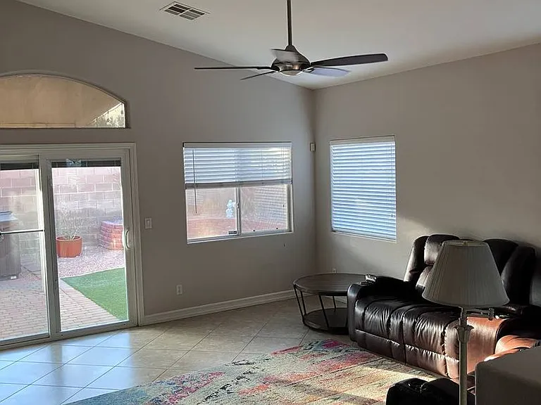 489 First Light St — Photo 7