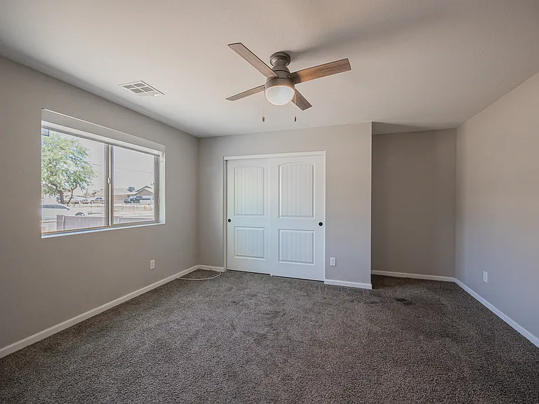 2547 E Illini St — Photo 16