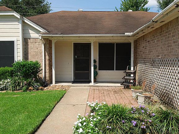 3rd image of 18815 Pine Trace Ct