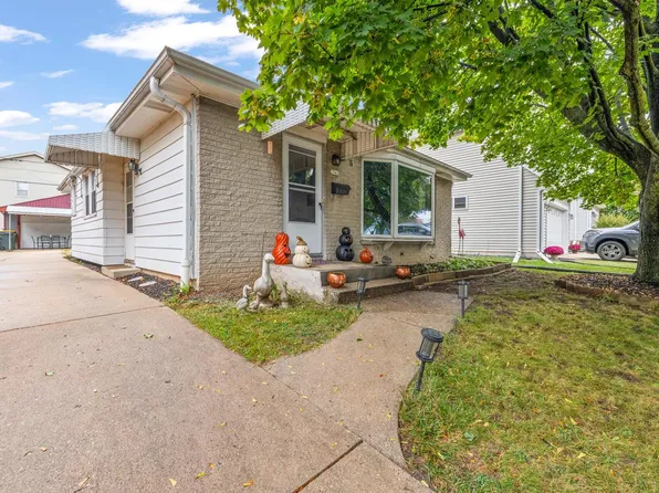 2343 South 95th STREET, West Allis, WI 53227