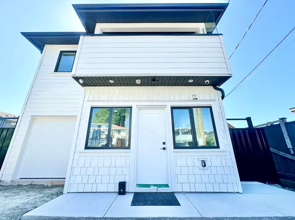 3873 Napier St, Burnaby, BC V5C 3E6