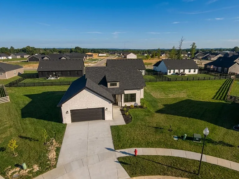 406 Cheyenne Ct — Photo 1