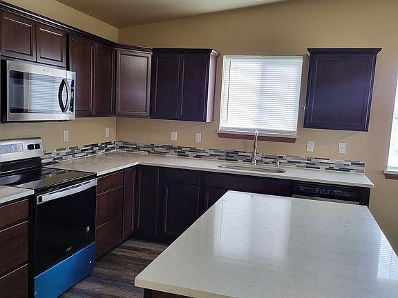 3rd image of 609 S Washington Ave #A