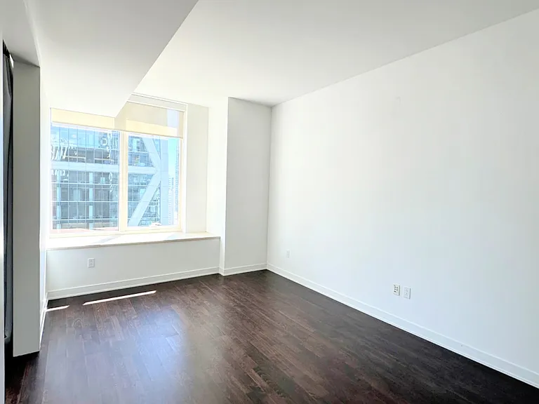 301 Mission St #26D — Photo 6