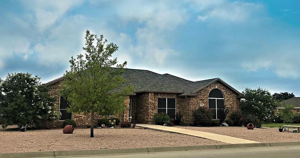 1st image of 4901 Scarlett Oak Dr