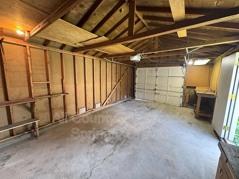 1407 E Platte Ave — Photo 29