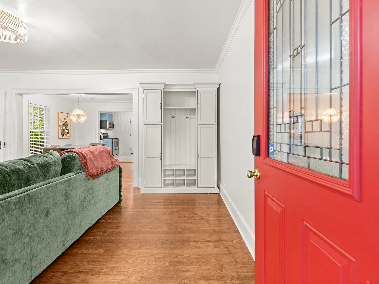 3 bed, 1254 sqft, $6,000 — Photo 3
