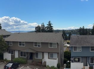 26215 Central Ave NE #202, Kingston, WA 98346