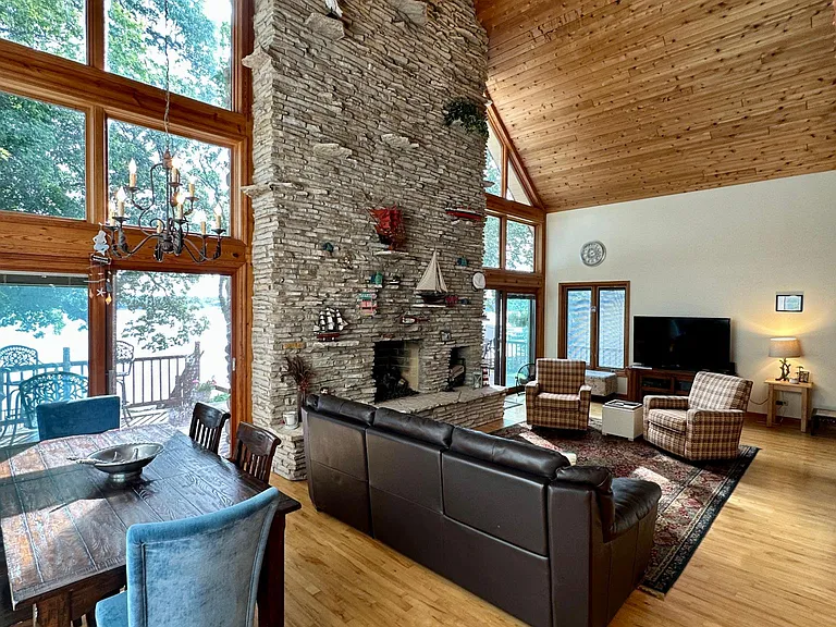 4106 W Lake Shore Dr — Photo 3