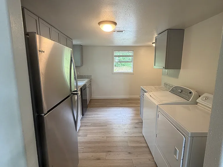 217 Walnut St — Photo 7