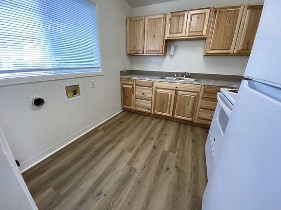 2nd image of 801 NE Alameda Ave