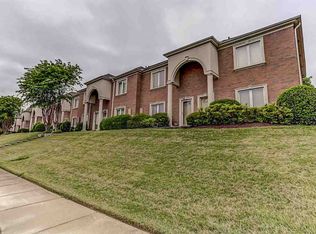 1592 Kirby Pkwy, Memphis, TN 38120