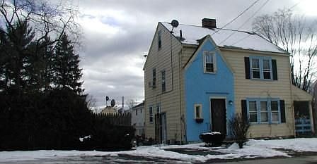 2nd image of 1205 Bay St
