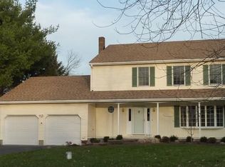 4 Pioneer Dr, Hillsborough, NJ 08844