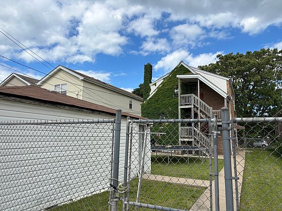 2nd image of 9114 S Ellis Ave