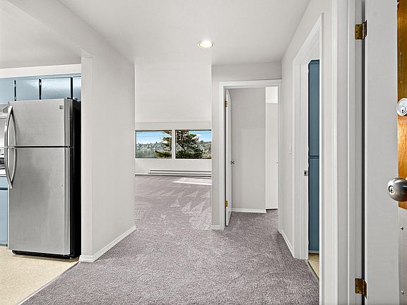 3rd image of 2566 14th Ave W APT 2