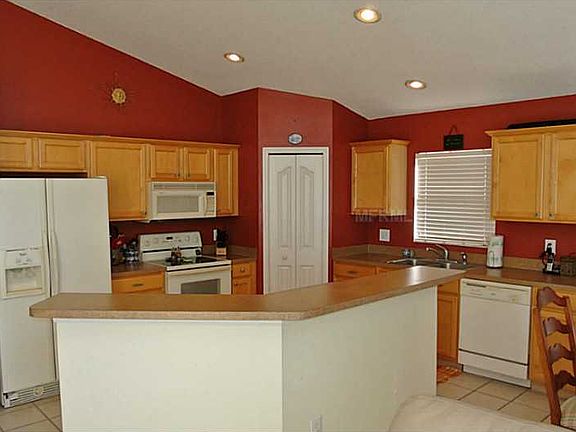 4th image of 903 Addison Dr NE