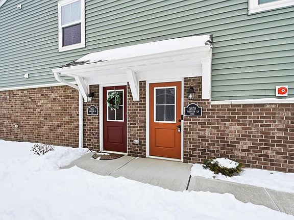 2nd image of 5870 Parkview Ln Unit 301