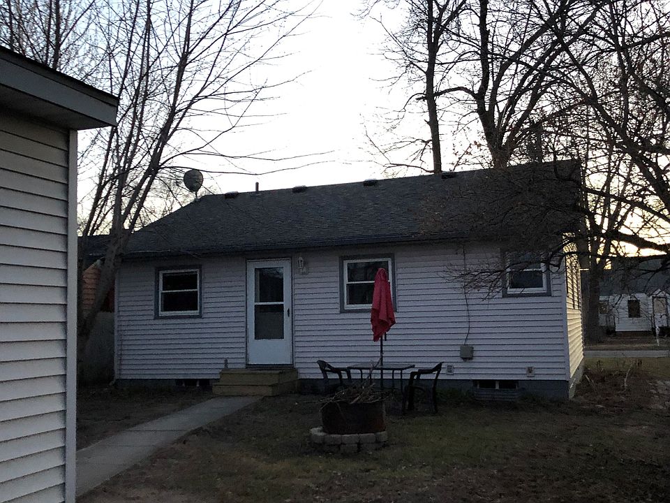 1st image of 340 32nd Ave N