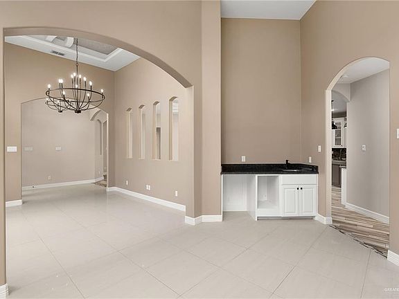 5th image of 3608 E Stevenson Ave