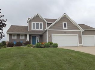 2126 Guernsey Dr, Charlotte, MI 48813