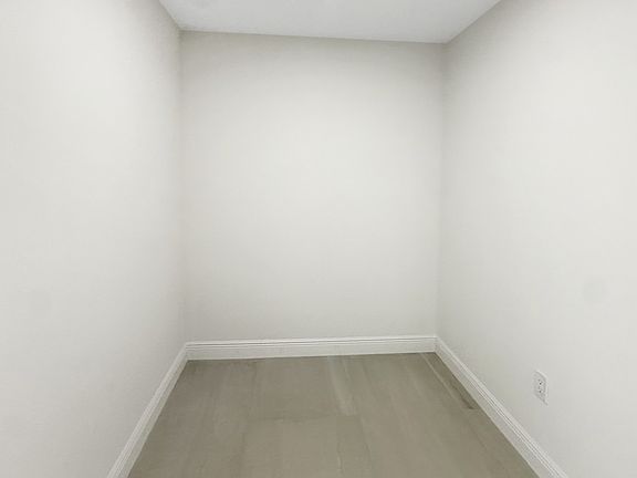 4th image of 6950 Overlook Dr